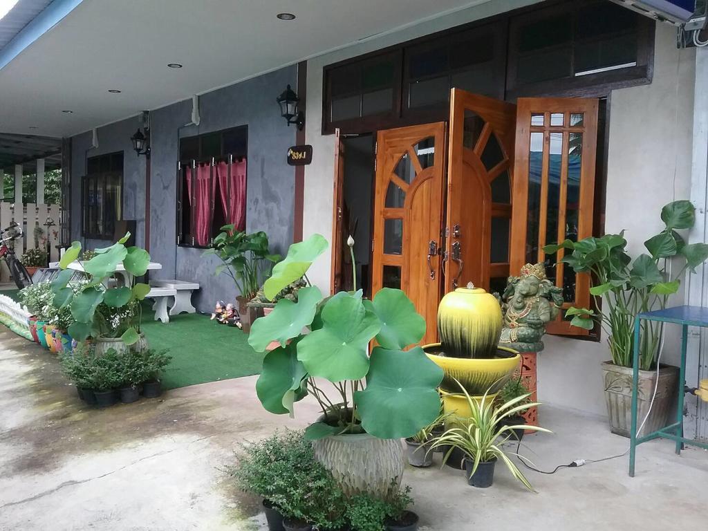 Sawang Guesthouse Ban Sawang Yai エクステリア 写真