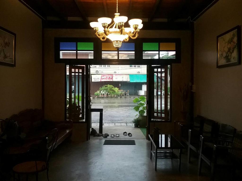 Sawang Guesthouse Ban Sawang Yai エクステリア 写真